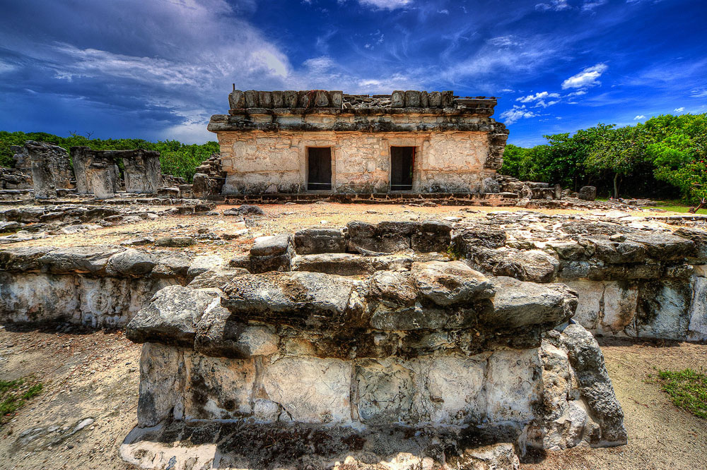 Nota sobre El Rey y El Meco, dos sitios arqueológicos imperdibles en Cancún