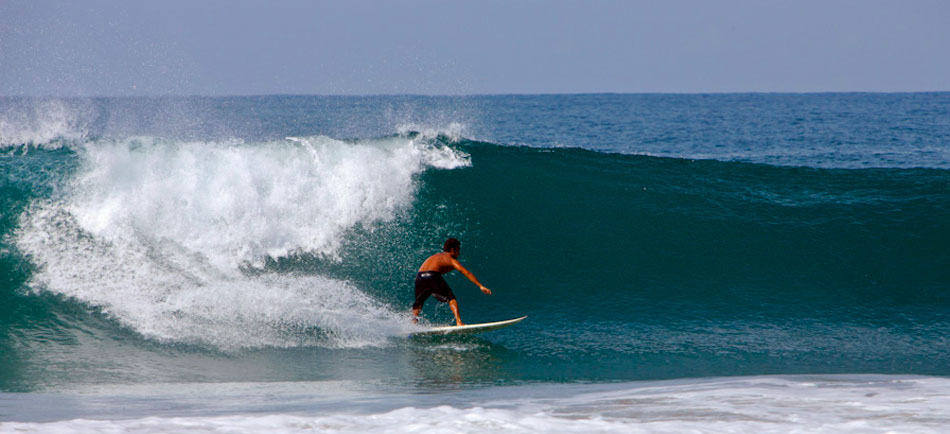 Nota sobre Cabalga el Pipeline en la playa de Zicatela