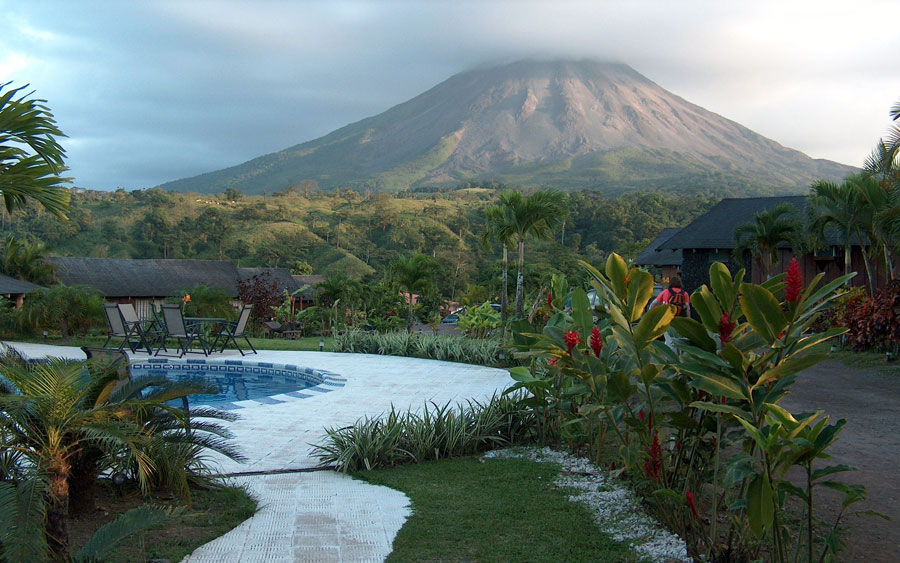 Nota sobre Un país entre volcanes, selvas y playas