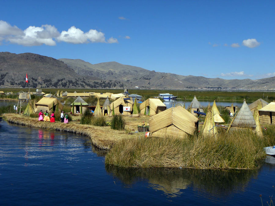 Nota sobre En las islas flotantes de los uros