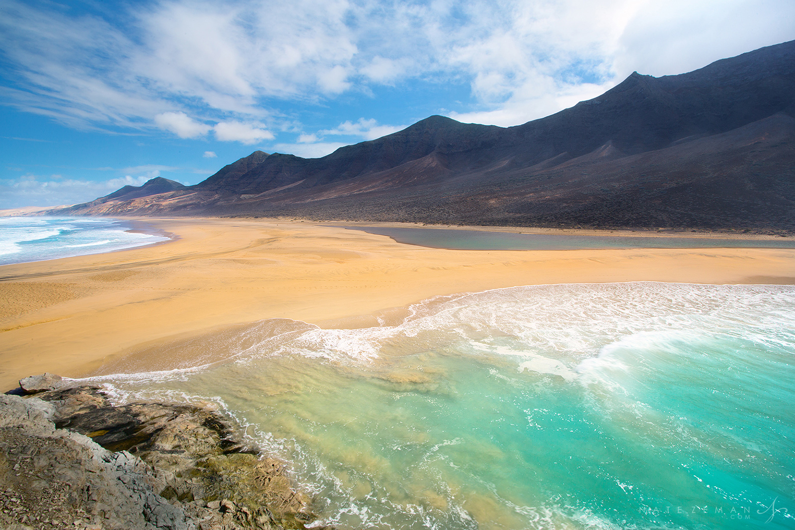 Nota sobre 5 playas alrededor del mundo que te har&aacute;n volar la mente