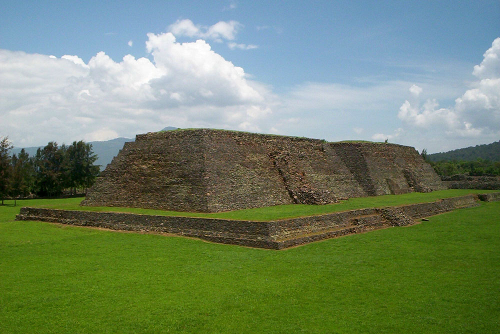 Nota sobre Sitio arqueológico de Ihuatzio, Michoacán