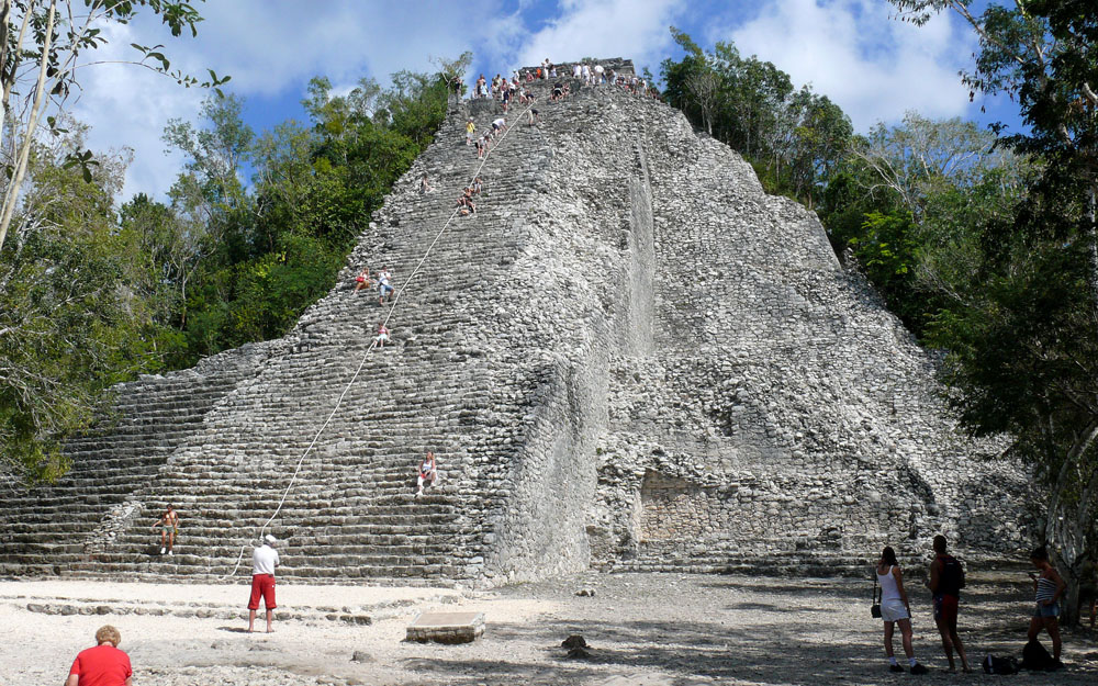 Nota sobre La zona arqueológica de Cobá