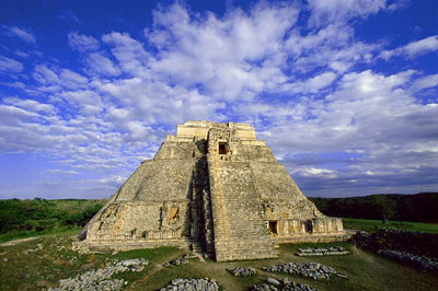 Nota sobre Uxmal La Tres Veces Construida