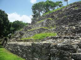 Nota sobre Grutas de Balankanché y Loltún: tesoro de la cultura maya