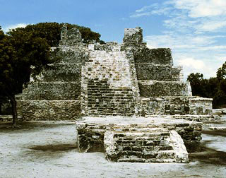 Nota sobre Zona Arqueológica El Meco Isla Mujeres