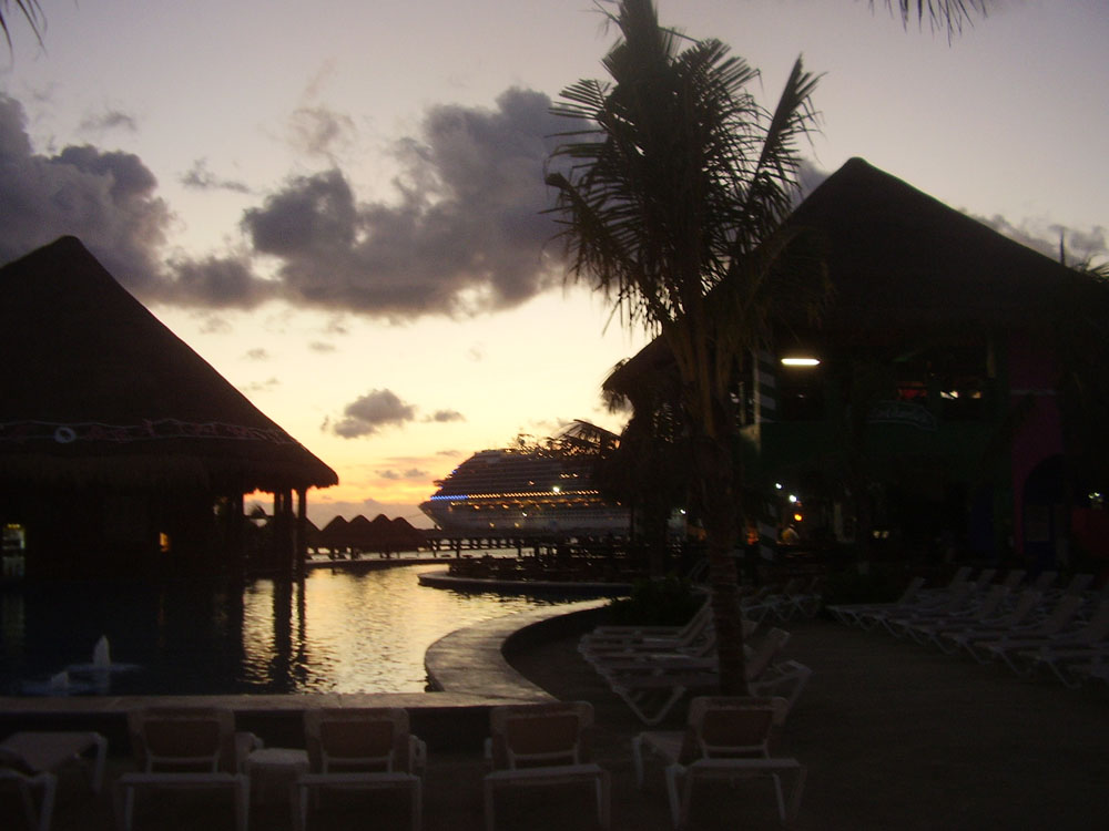 Nota sobre Vida nocturna en la Costa Maya