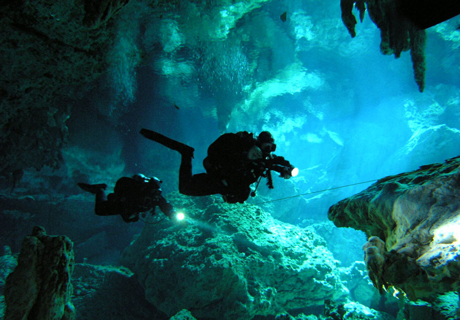 Nota sobre La experiencia de bucear en un cenote