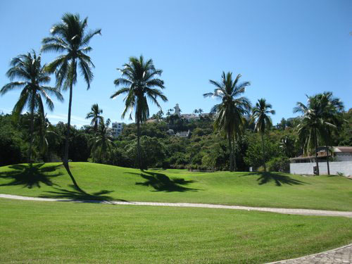 Nota sobre Club de Golf Las Hadas, Colima