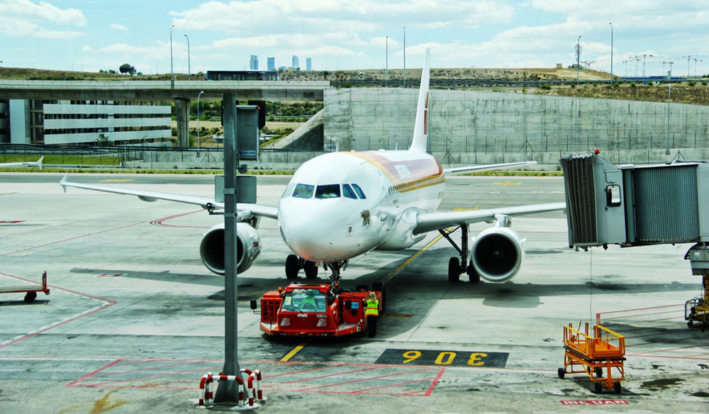 Nota sobre Caerse de la cama mata al doble de gente, que caerse de un avión