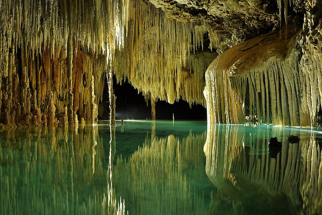 Nota sobre Un río subterráneo "secreto", transparente y bajo la jungla