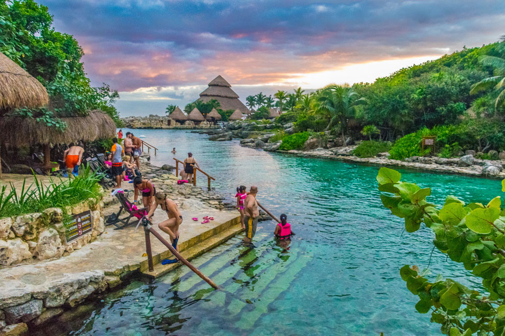 Nota sobre Riviera Maya: un espectáculo subacuático