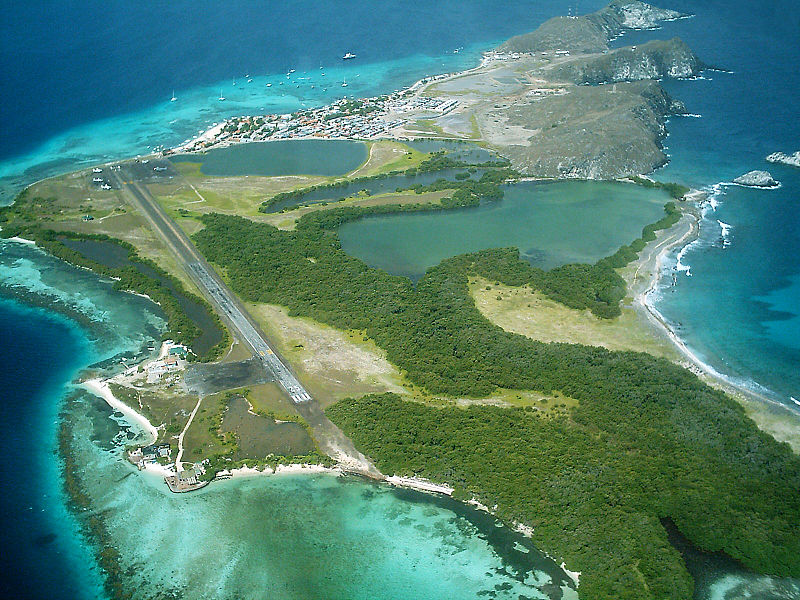 Nota sobre Atracciones del Archipi&eacute;lago de Los Roques, en Brasil