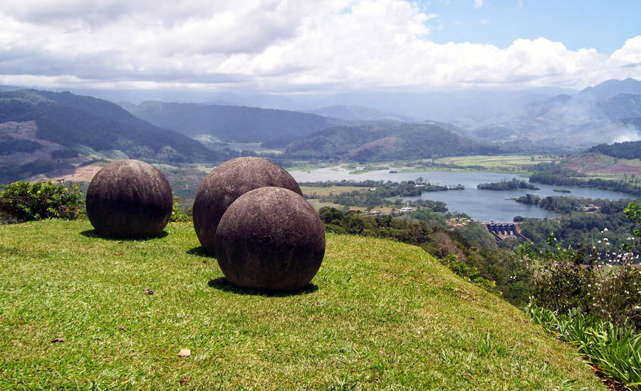 Nota sobre Las misteriosas esferas de piedra del Diqu&iacute;s