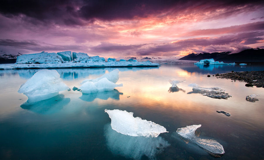 Nota sobre Islandia desde una roca: contemplando el fin del mundo