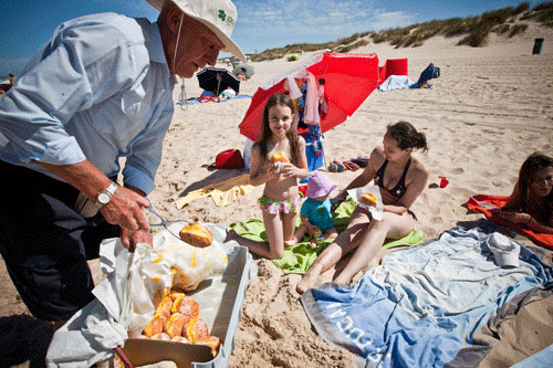 Nota sobre Bolinhas de Berlim, un dulce típico de las playas portuguesas