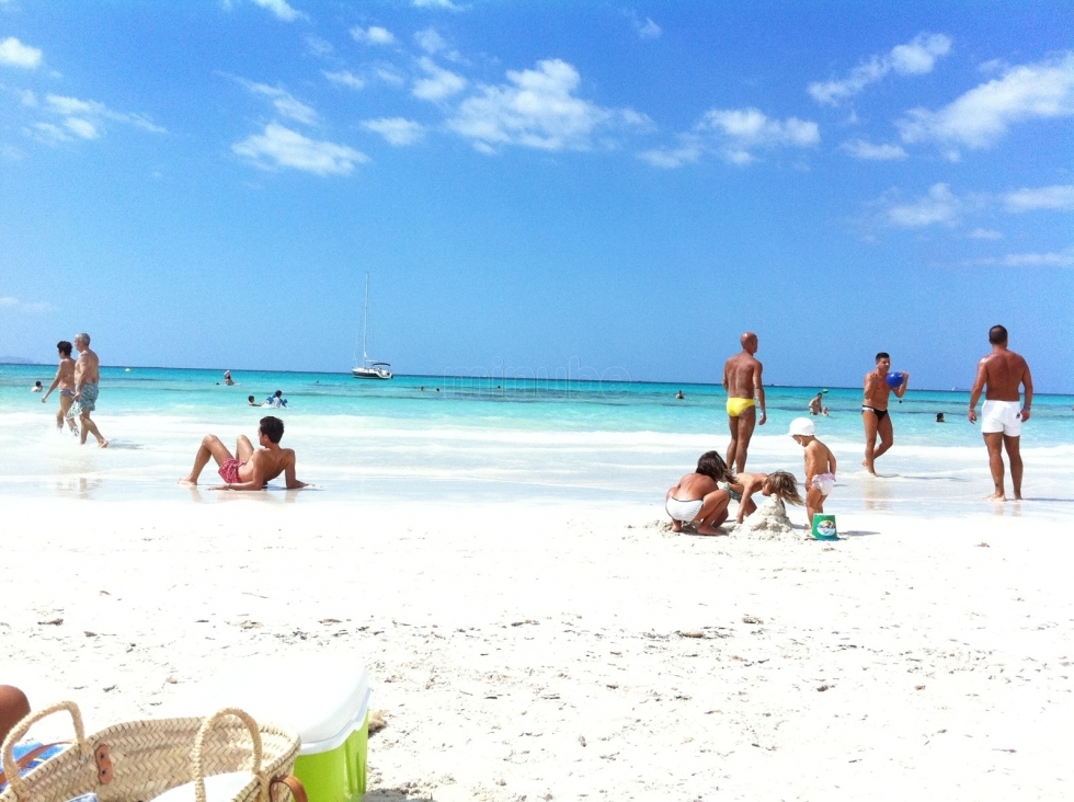 Nota sobre Playa de Es Trenc, un espacio virgen y paradisíaco en Mallorca