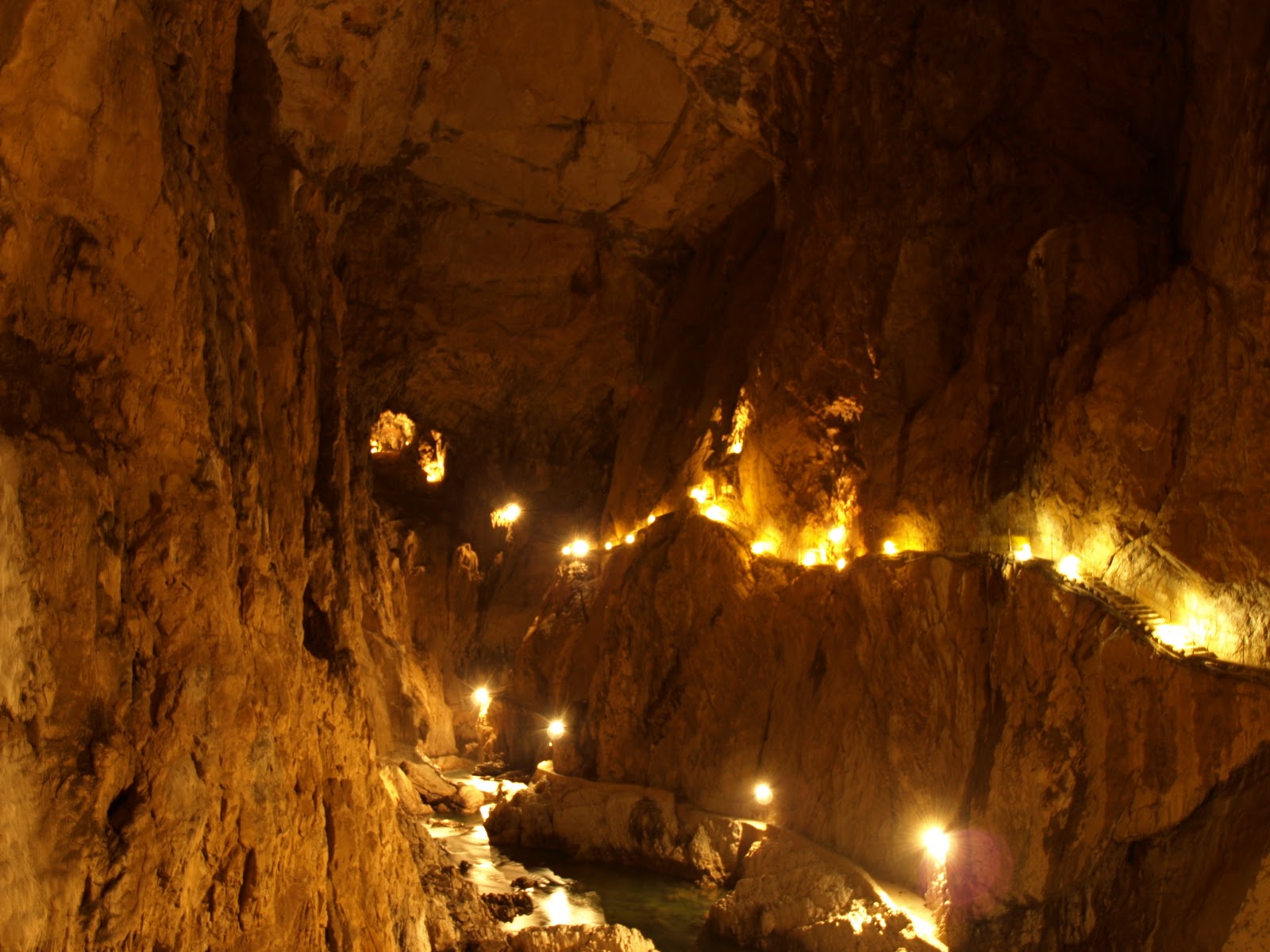 Nota sobre Las impresionantes Grutas de Skocjan Eslovenia 