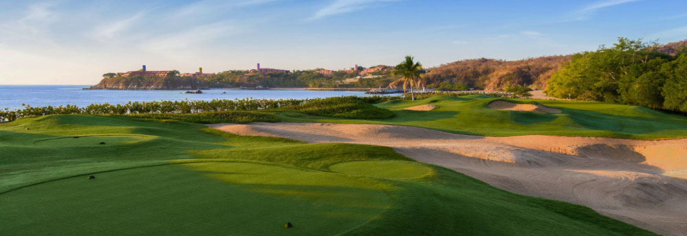 Disfruta del golf en Huatulco