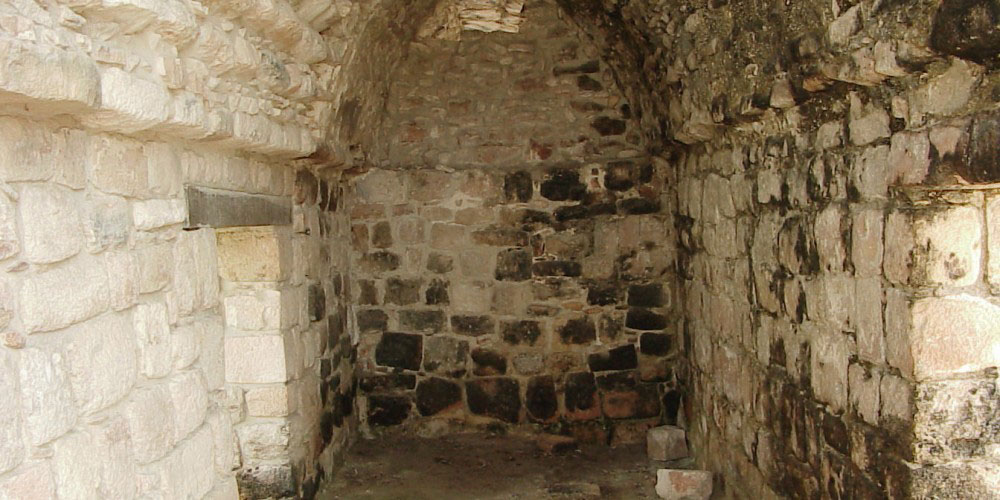 Oxkintok, la antigua casa de los tres soles cortantes 1 Oxkintok