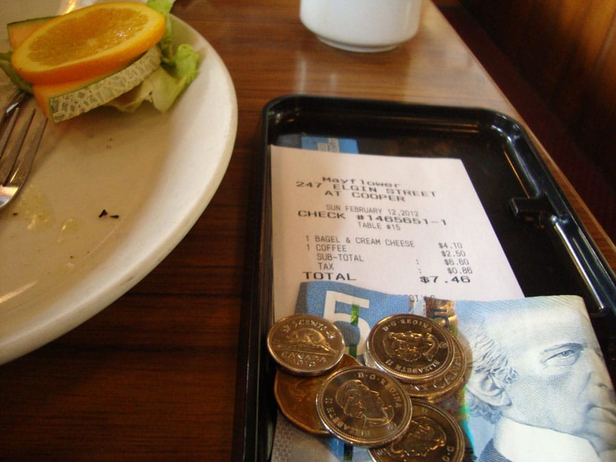 ¿Son obligatorias las propinas en los cruceros?