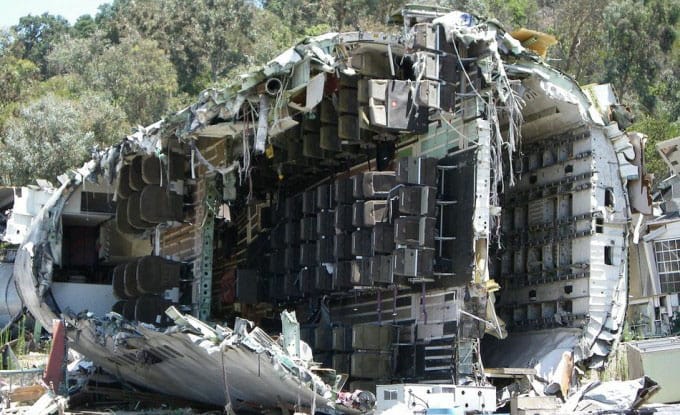 ¿Cómo sobrevivir a un accidente de avión?