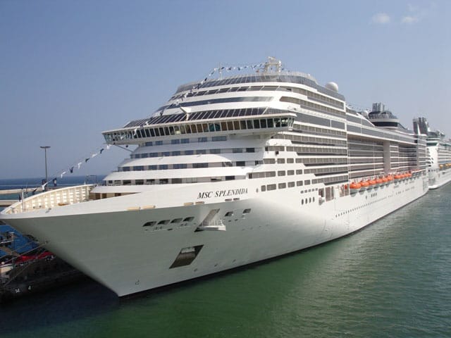 ¿Me llevo el móvil de crucero? Claves para evitar que la factura hunda tu economía