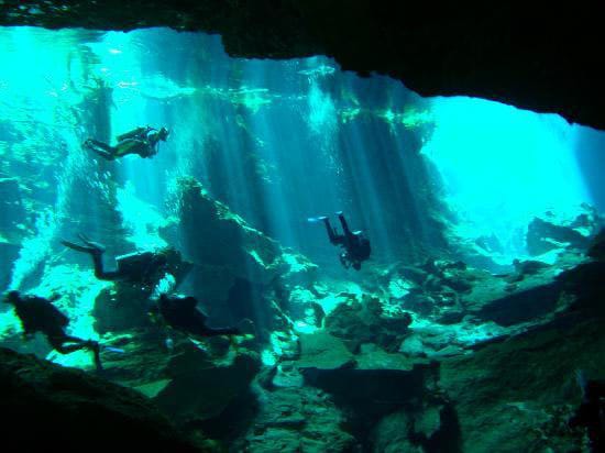 Cenote Chac Mool