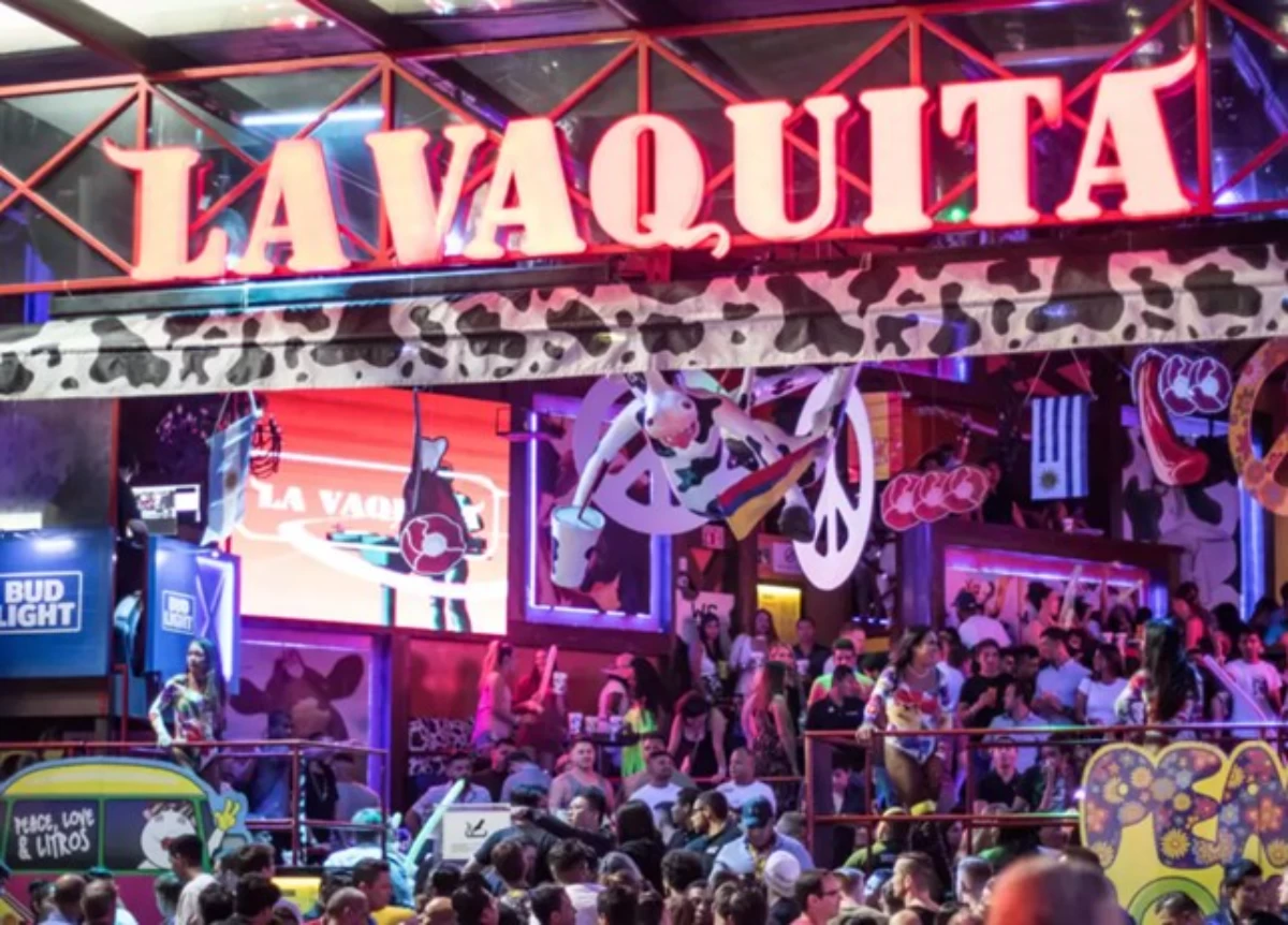 La Magia Nocturna de Cancún: Entre Música y Diversión