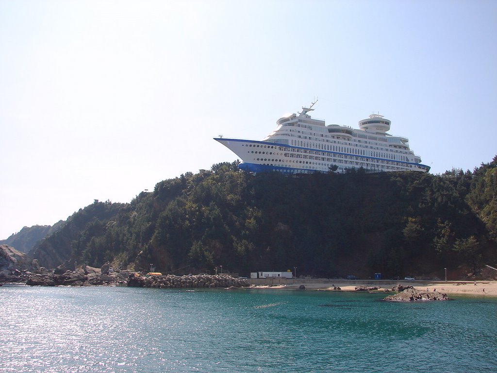 En Corea del Sur hay un hotel con forma de crucero